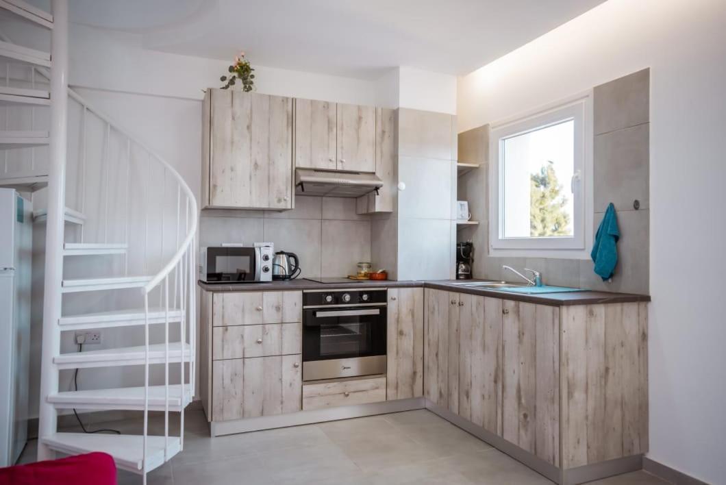 Jasmine Maisonettes *